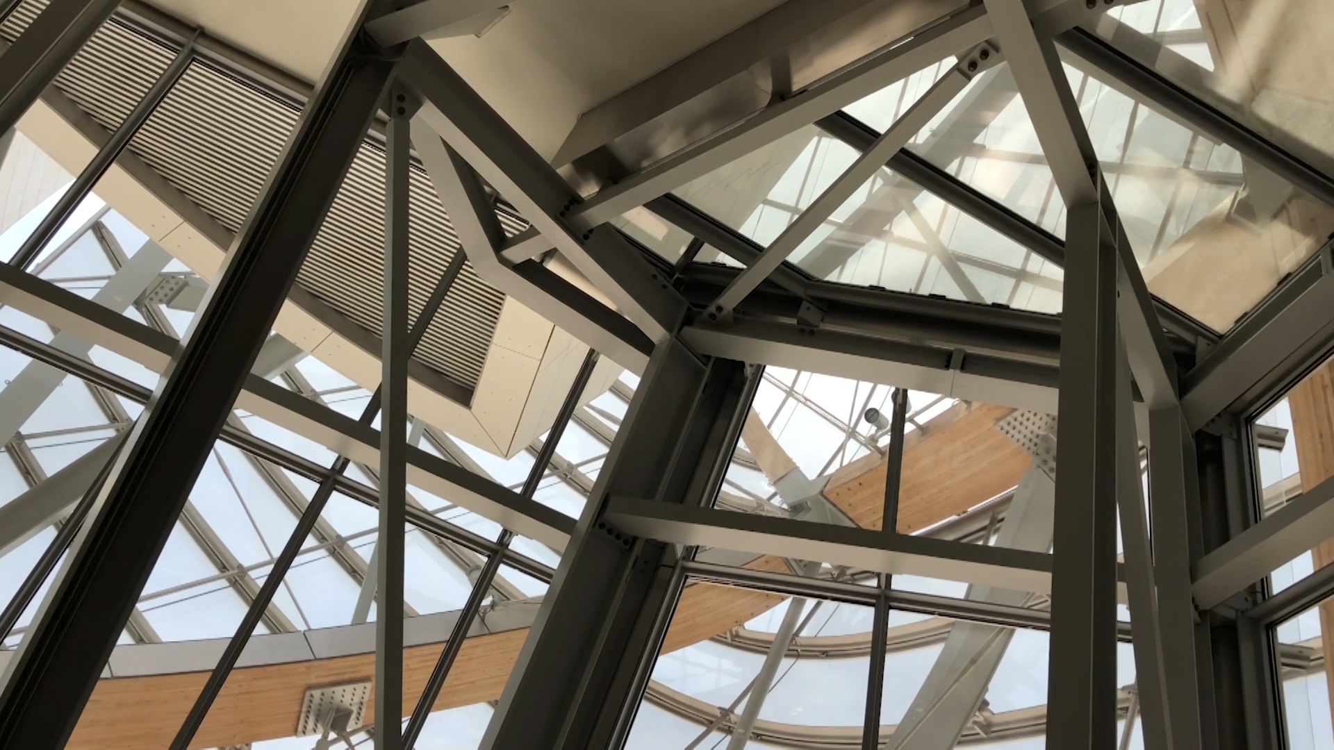 Louis Vuitton Foundation, Paris. Architect: Frank Gehry – ArchiDocu